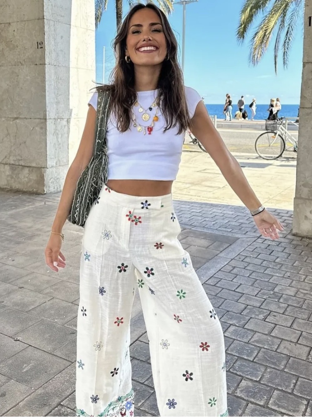 NWT Zara Floral Ecru Embroidered Linen Blend Culottes Trousers. Size Medium